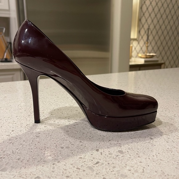 Gucci burgundy patent leather size 7 - Picture 3 of 6